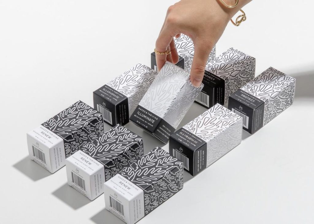 Example of stackable packaging