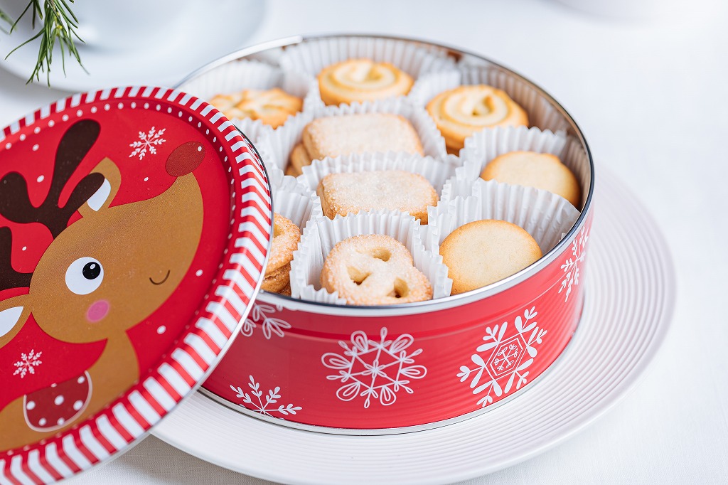 Example of custom cookie tin packaging, biscuit tin packaging, and christmas tin box